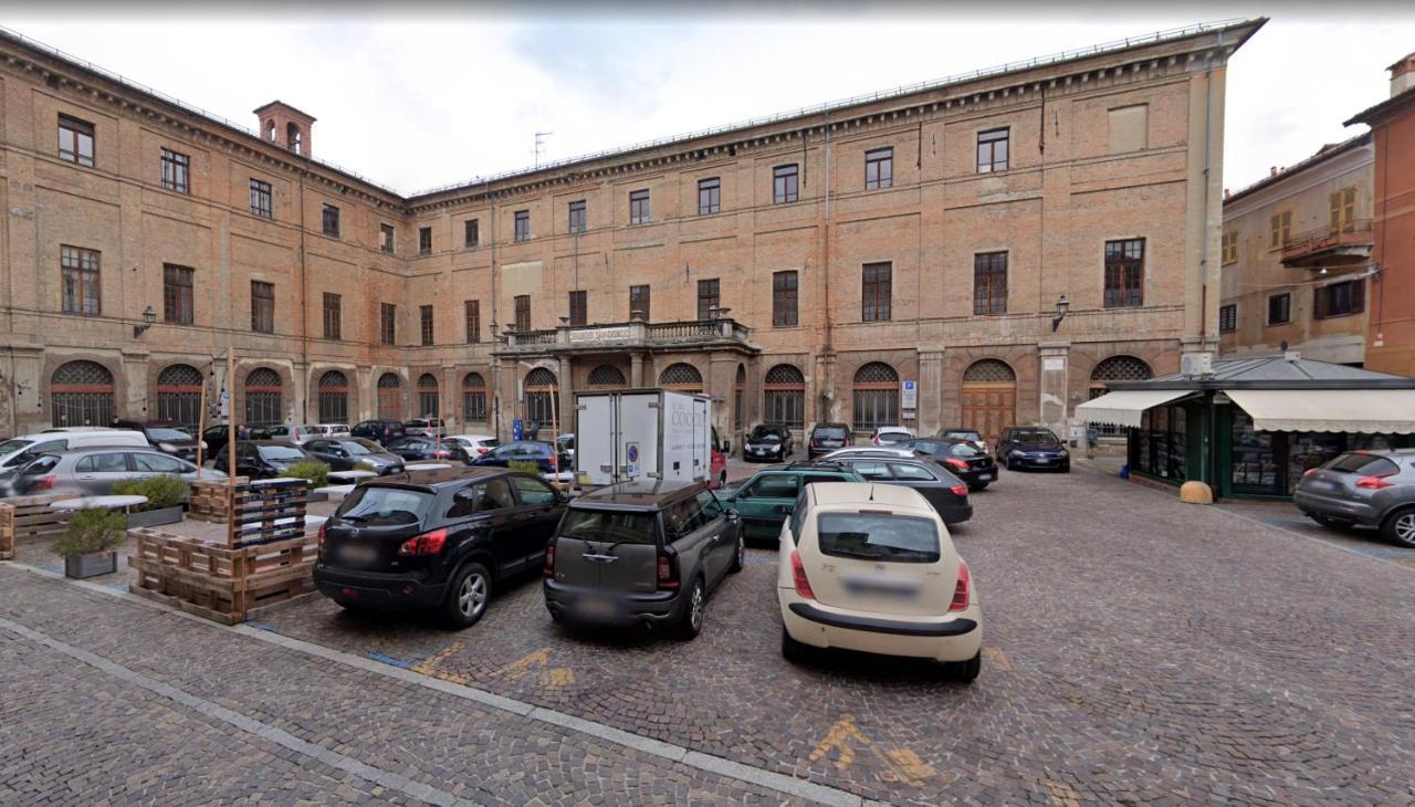 Hotel Due Finestre Sul Cortile Novi Ligure Exterior foto